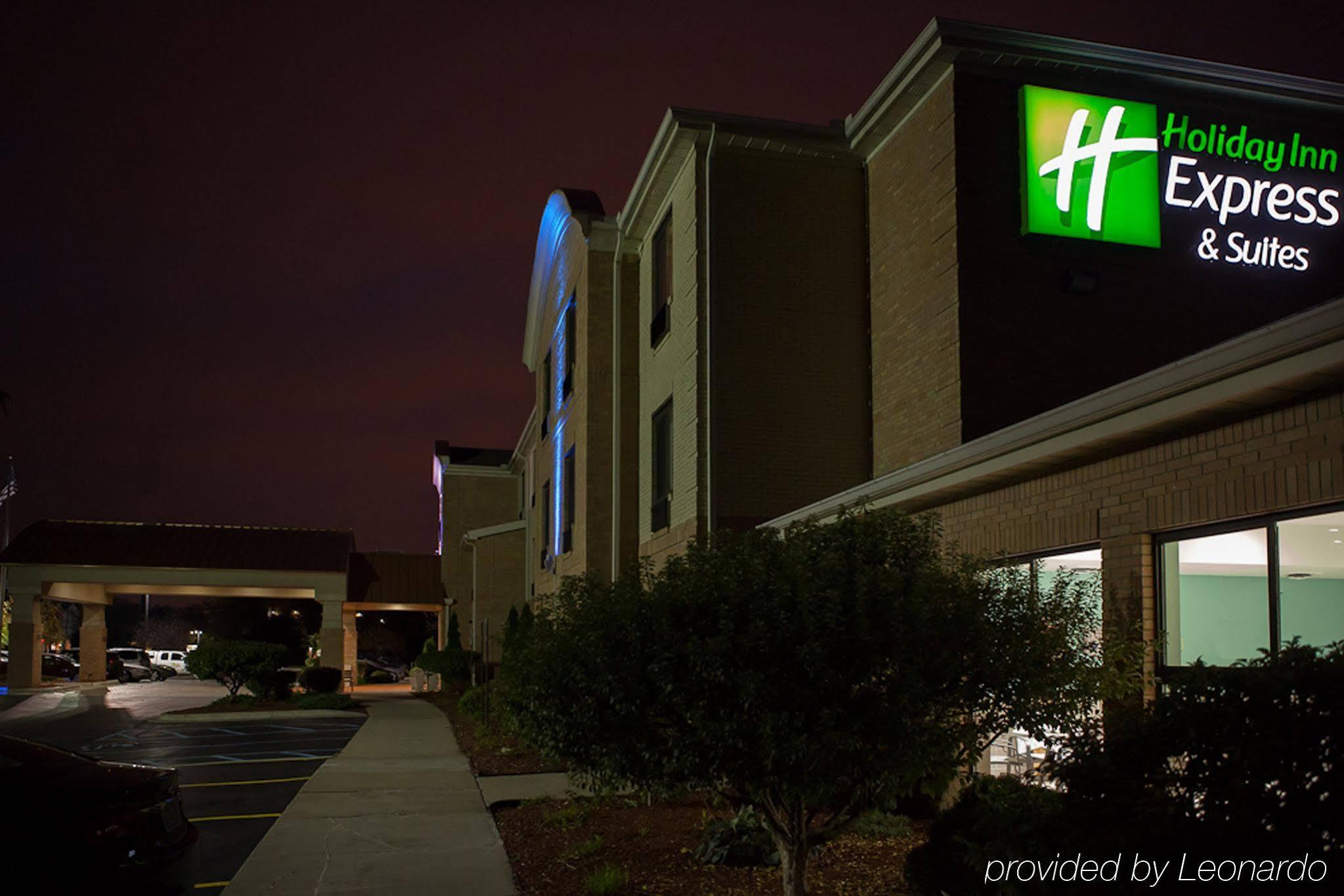 Holiday Inn Express Hotel & Suites Canton By Ihg Luaran gambar