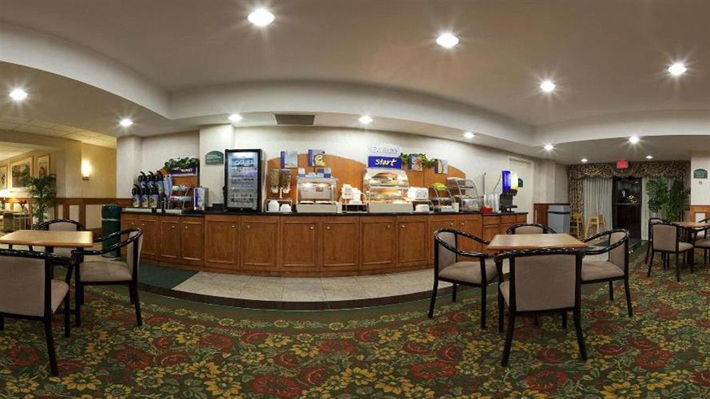Holiday Inn Express Hotel & Suites Canton By Ihg Luaran gambar